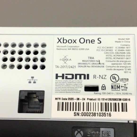 X Box One S. Model 1681 with two controllers - Picture 3 of 11